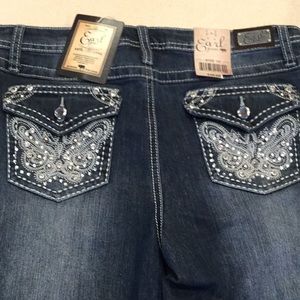 Brand New w/Tags Earl Jean Capri - 10